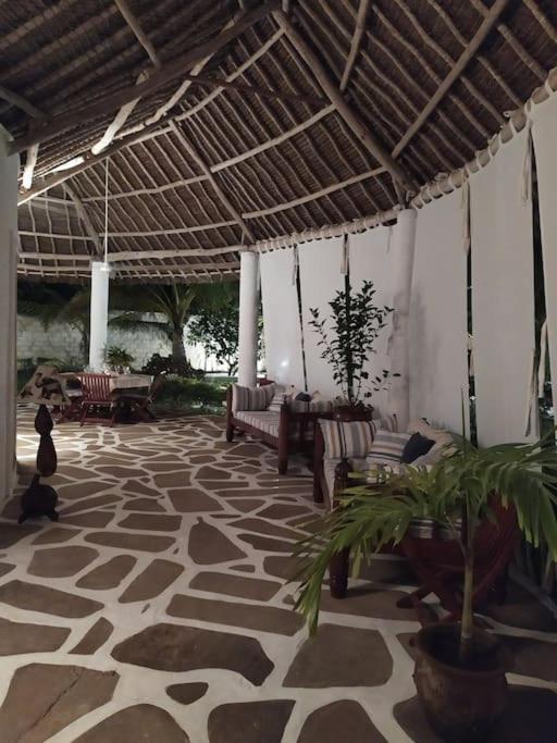 Twiga House Resort Piscina ☆☆☆☆☆ Pearl Beach Watamu Dış mekan fotoğraf
