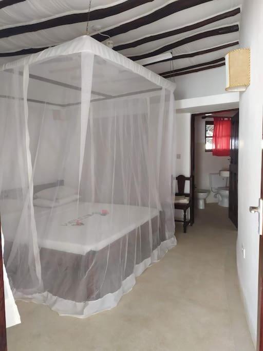 Twiga House Resort Piscina ☆☆☆☆☆ Pearl Beach Watamu Dış mekan fotoğraf