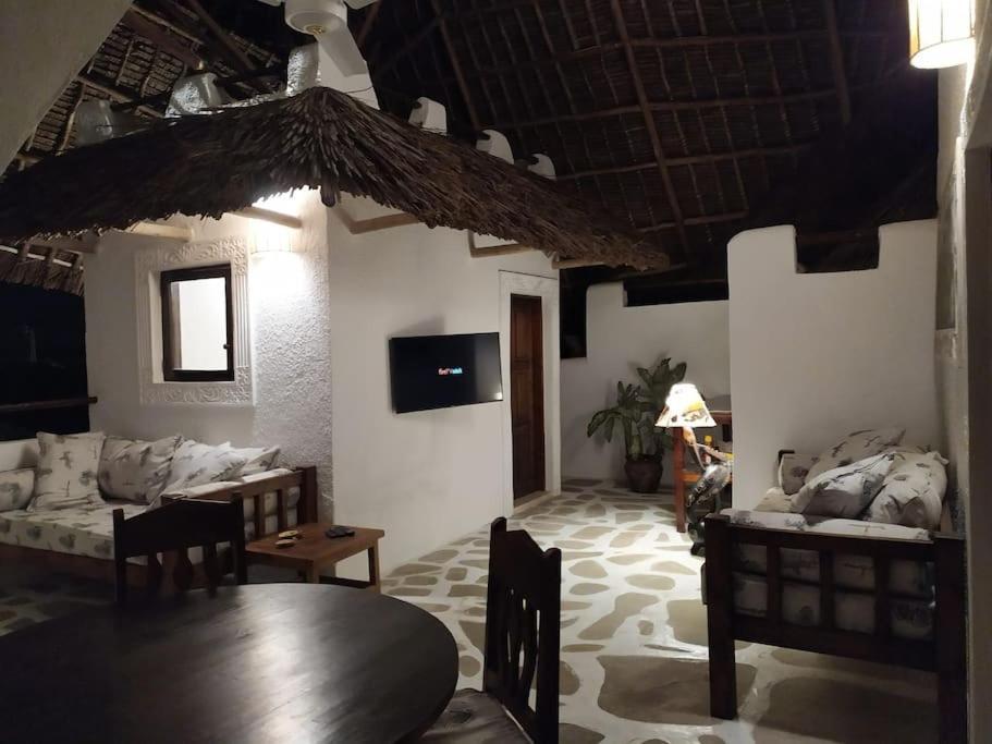 Twiga House Resort Piscina ☆☆☆☆☆ Pearl Beach Watamu Dış mekan fotoğraf